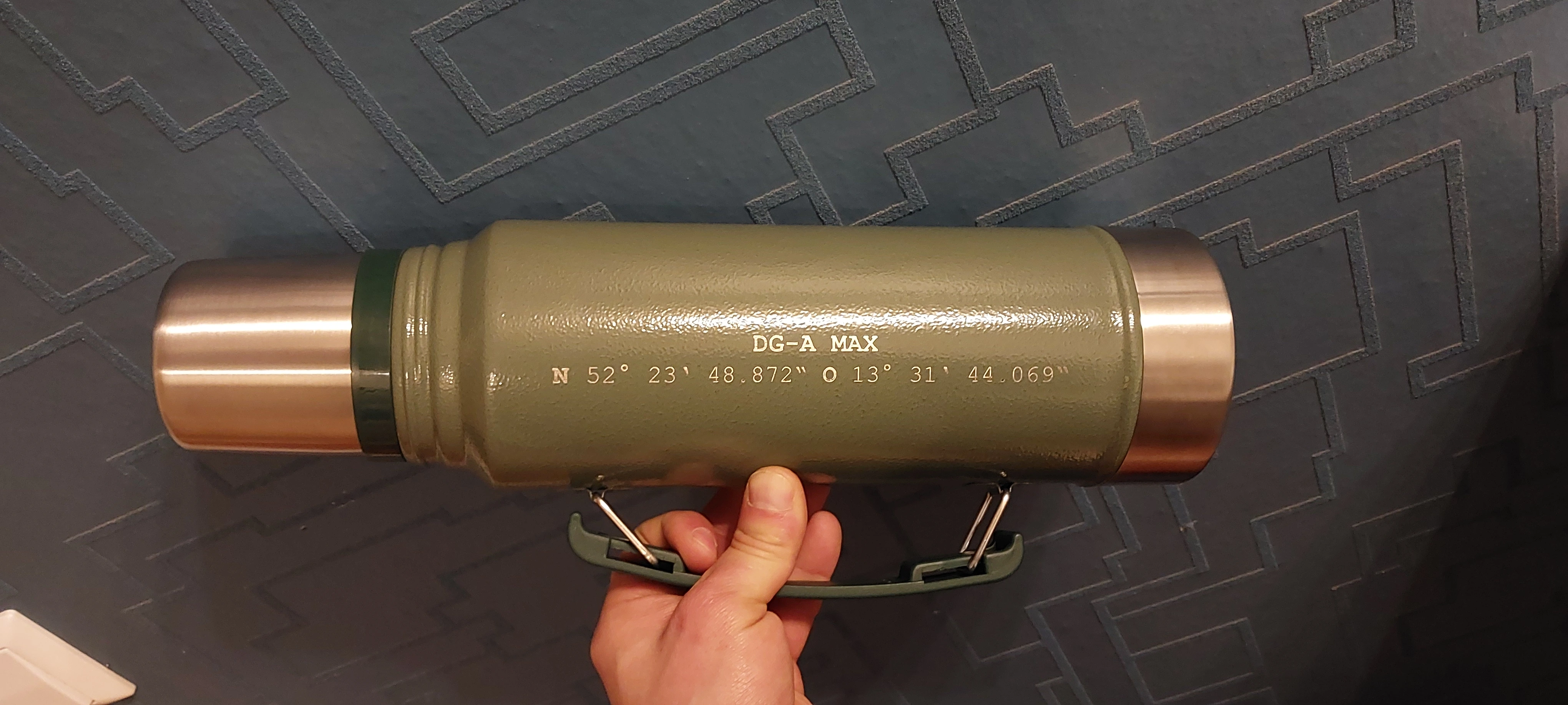 Laserbeschriftung auf Thermoskanne